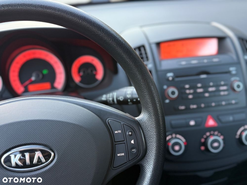 Kia Ceed 1.6 Crdi Comfort + - 26