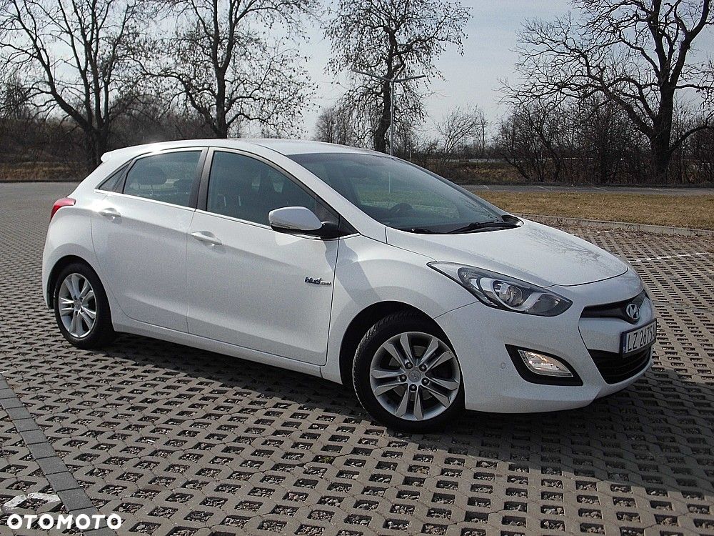 Hyundai i30 1.6 CRDi Fifa World Cup Edition - 1