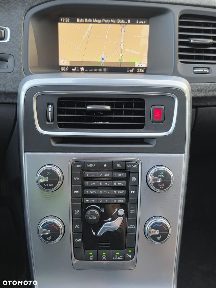 Volvo V60 D4 AWD Geartronic Ocean Race - 22