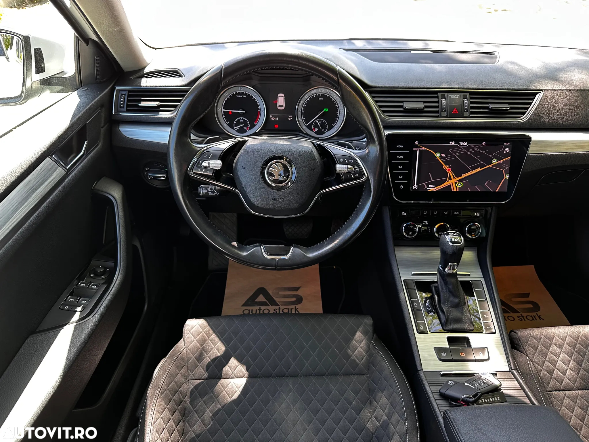 Skoda Superb Combi 2.0 TDI 4x4 DSG Premium Edition - 4