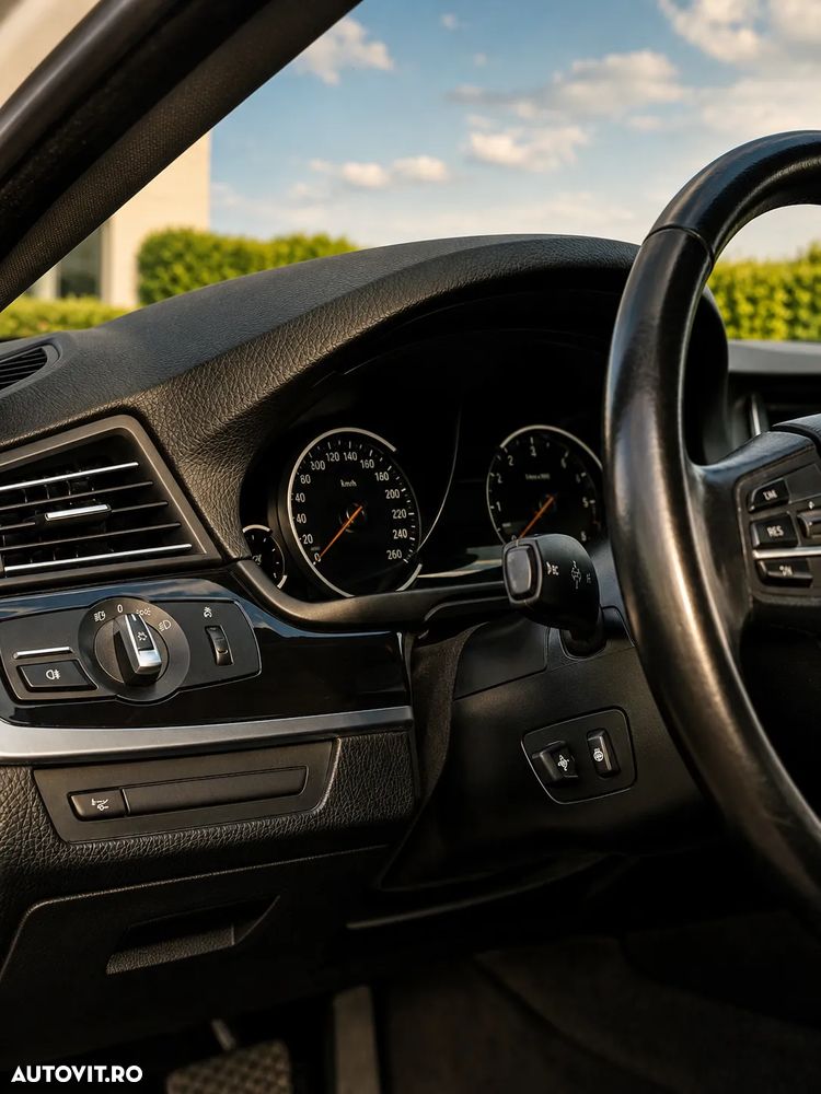 BMW Seria 5 520d Aut. Luxury Line - 8