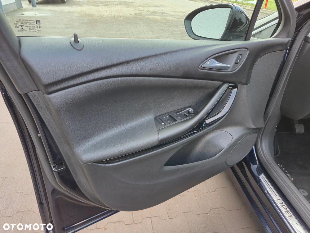 Opel Astra 1.4 Turbo Start/Stop Dynamic - 34