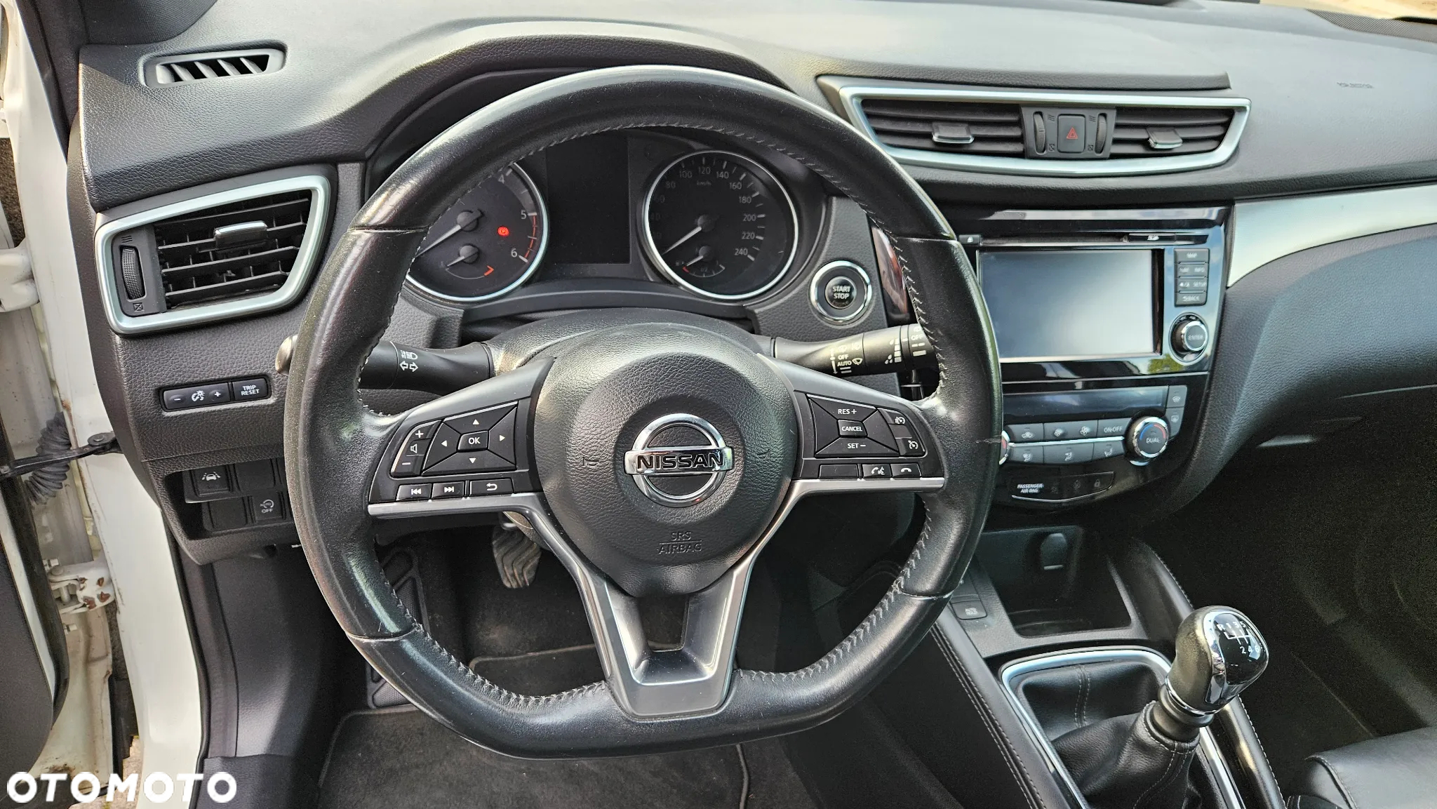 Nissan Qashqai 1.6 dCi ALL-MODE 4x4i TEKNA+ - 24