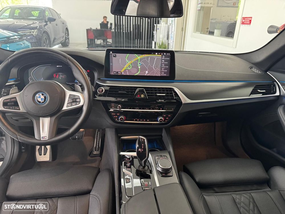 BMW 530 e Pack M - 14