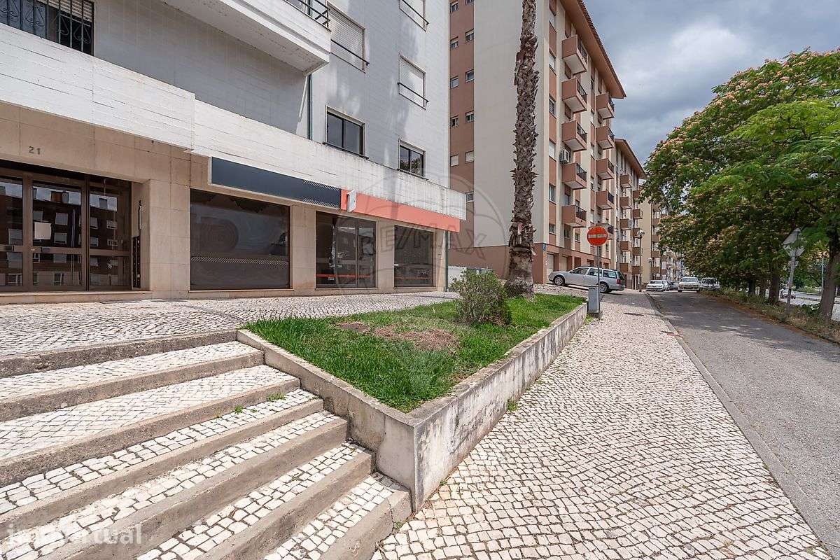 Loja  para arrendamento - Grande imagem: 2/23