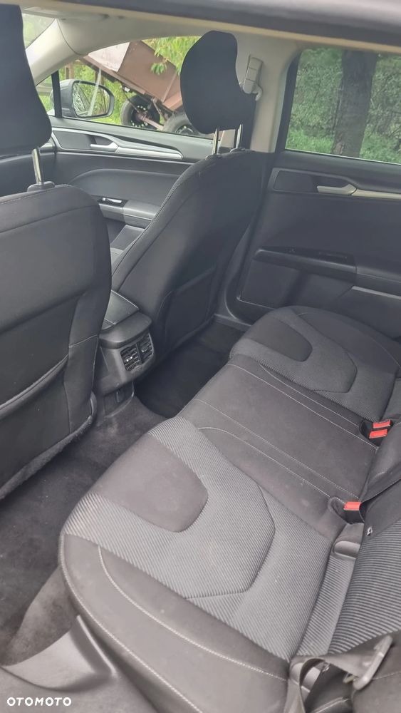 Ford Mondeo 2.0 TDCi STart-Stopp Titanium - 19