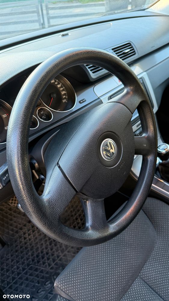 Volkswagen Passat 1.9 TDI Trendline - 11