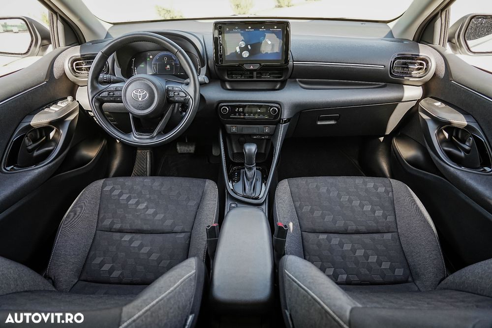 Toyota Yaris - 17