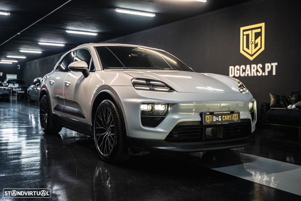 Porsche Macan Electric - 2