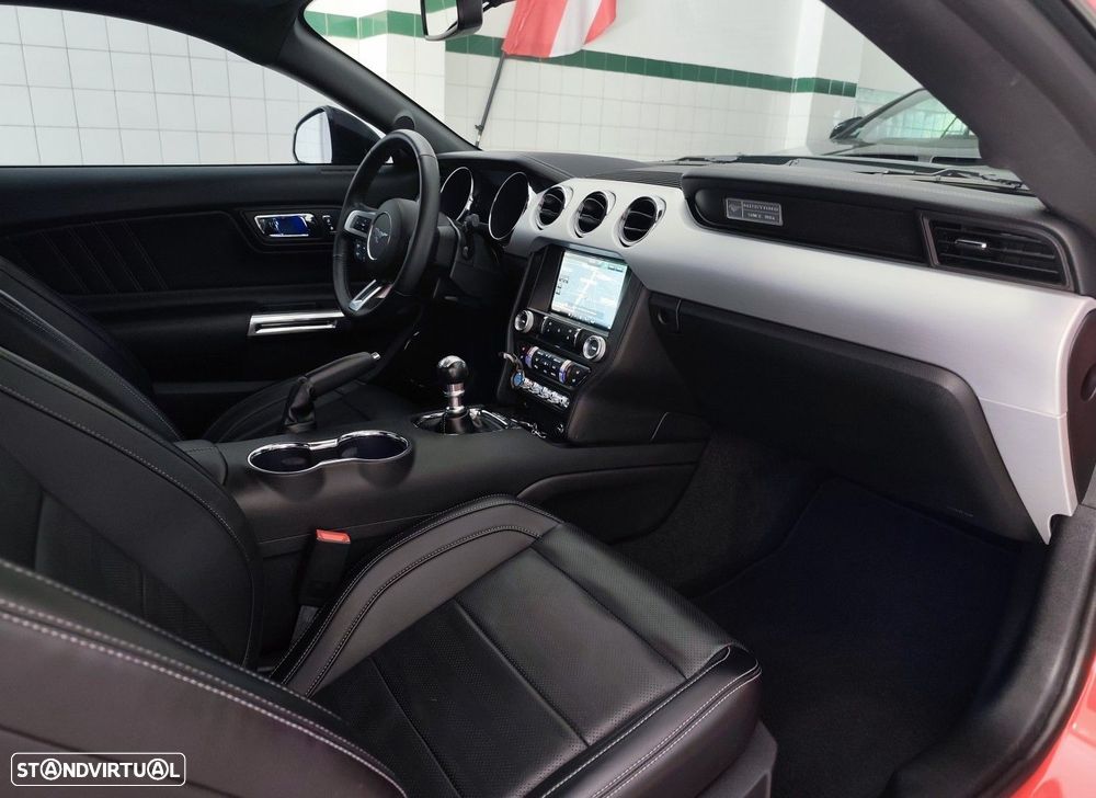 Ford Mustang 5.0 Ti-VCT GT - 13