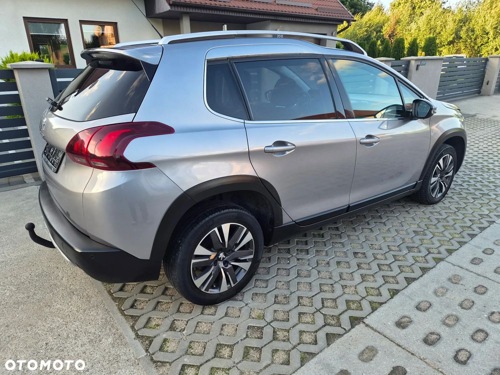 Peugeot 2008 BlueHDi 100 STOP & START Allure - 12