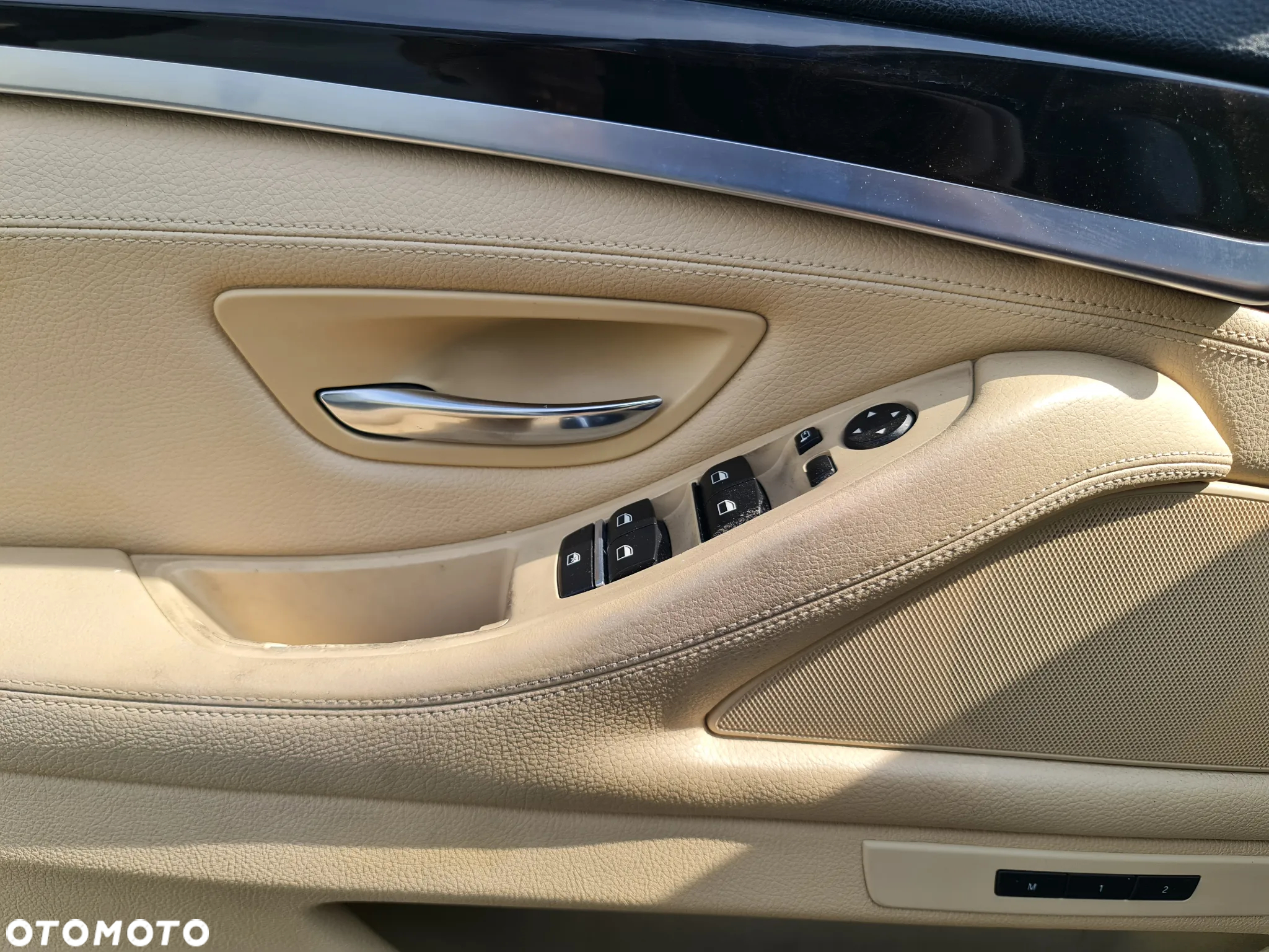 BMW Seria 5 528i xDrive - 31