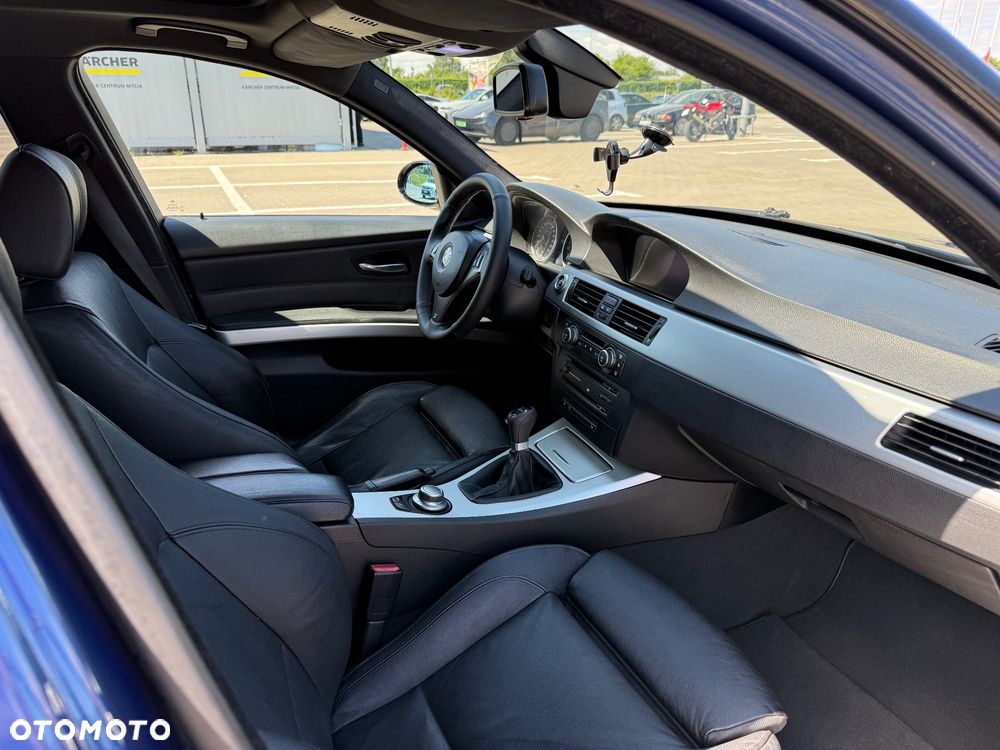 BMW Seria 3 - 24