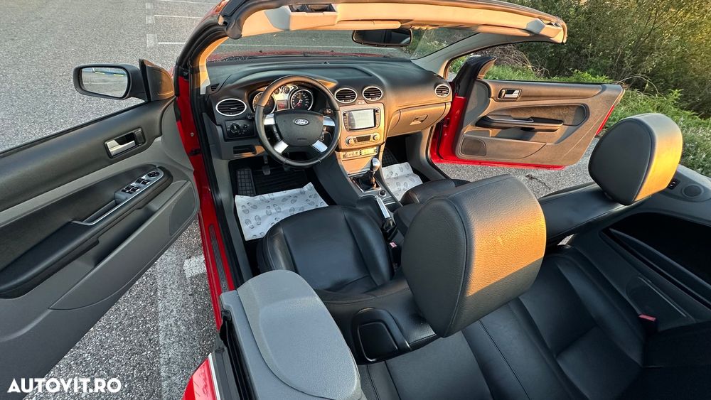 Ford Focus 2.0 16V Titanium - 28