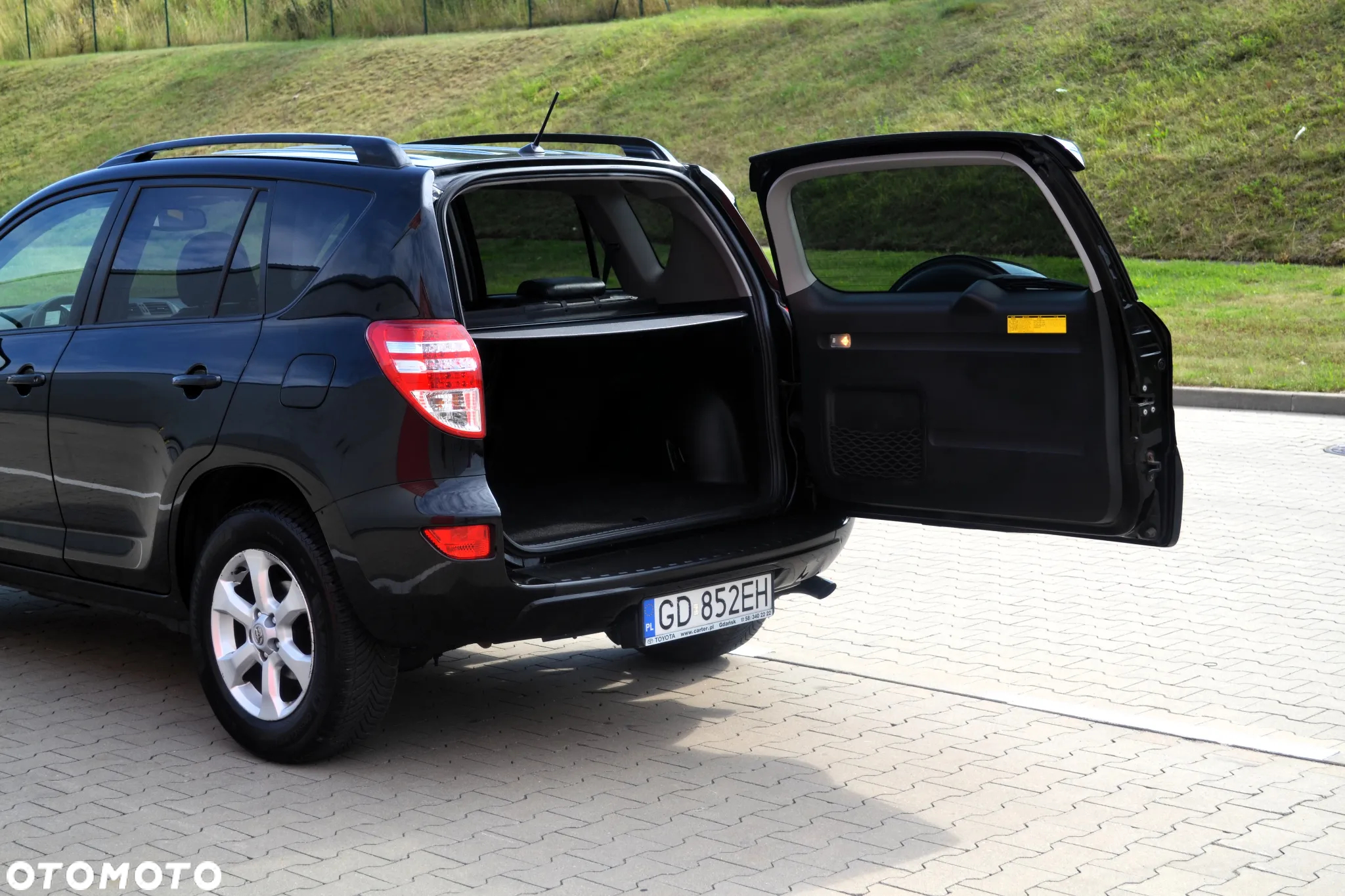 Toyota RAV4 2.0 VVT-i Premium - 32