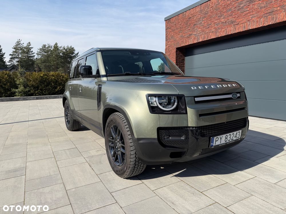 Land Rover Defender - 1