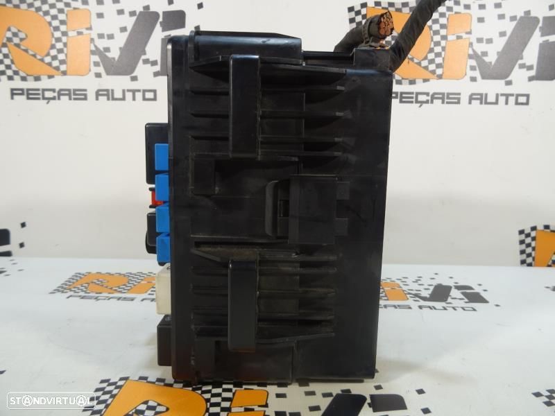 Caixa De Fusíveis Hyundai Santa Fé Ii (Cm)  919502B530 / 91950 2B530 - 3