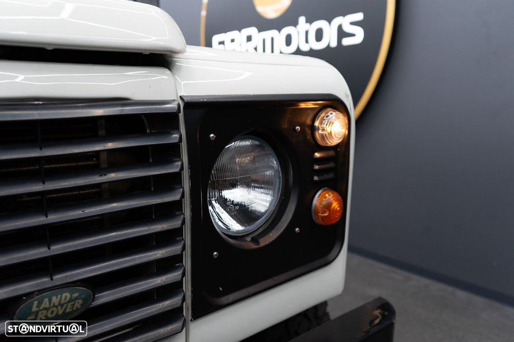 Land Rover Defender 90 2.5 TD5 Metal Top - 20