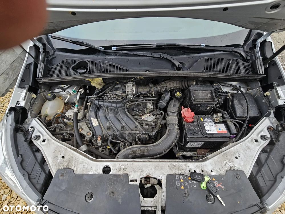 Dacia Dokker 1.6 SCe Stepway - 29