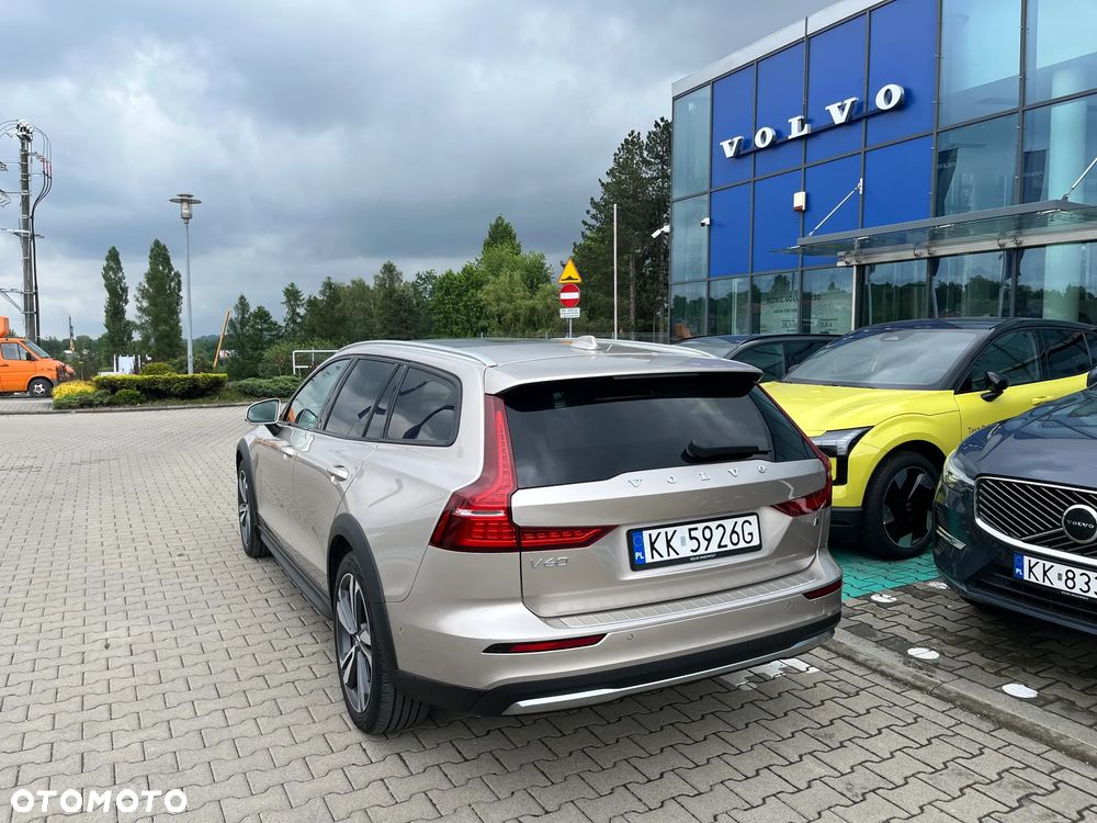 Volvo V60 Cross Country - 2
