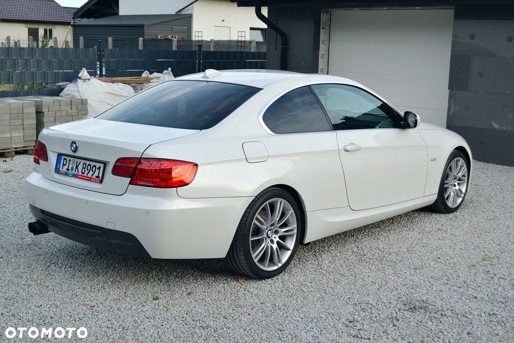 BMW Seria 3 320d M Sport Edition - 6