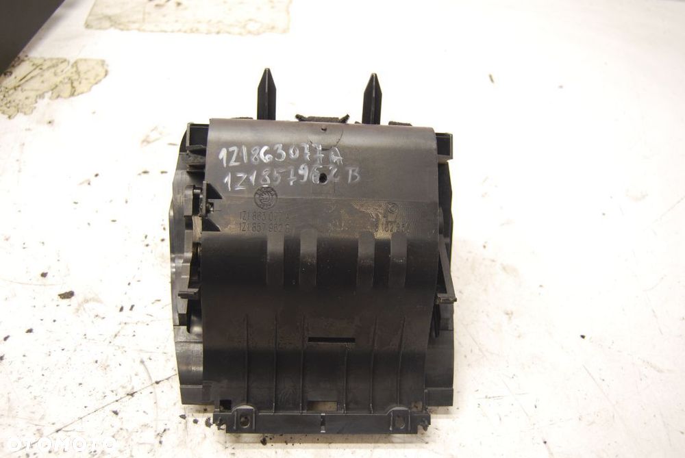 POPIELNICZKA PRZÓD PRZEDNIA 1Z1857962B SKODA OCTAVIA II LIFT - 5