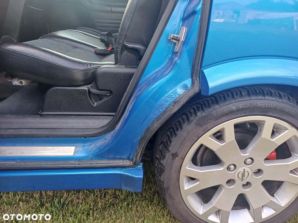 Opel Zafira - 10