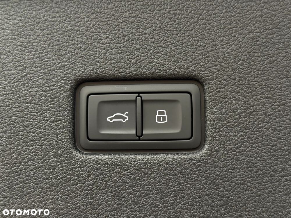 Audi SQ8 TFSI Quattro Tiptronic - 32