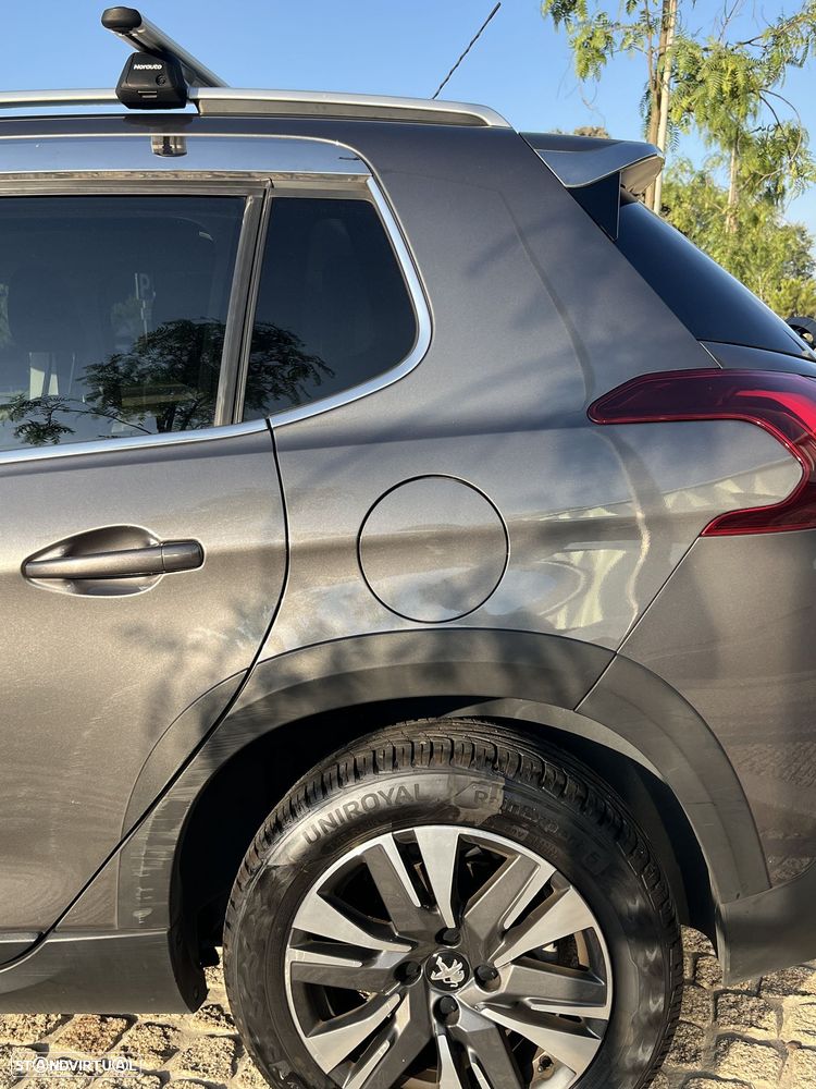Peugeot 2008 1.2 PureTech Allure EAT6 - 13