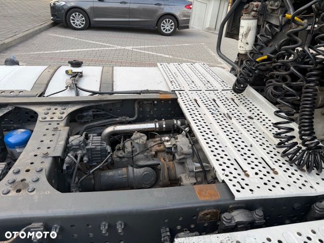 Mercedes-Benz 1845 - 9