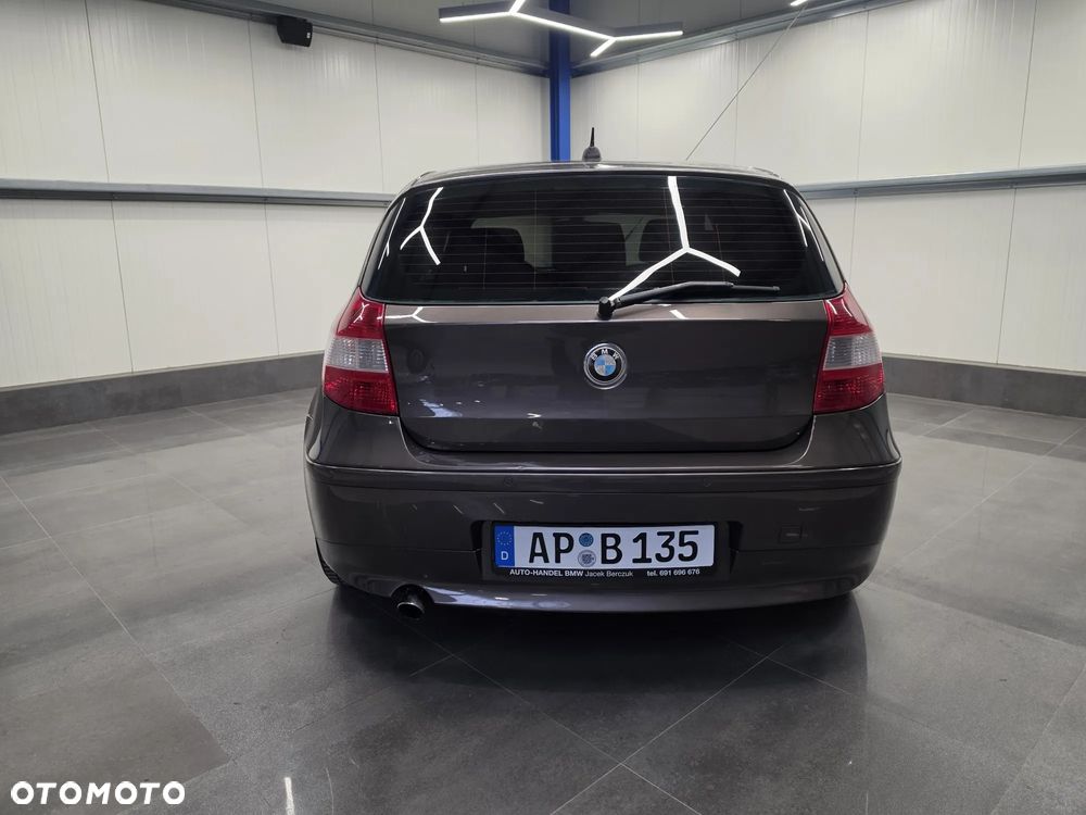 BMW Seria 1 118i - 11