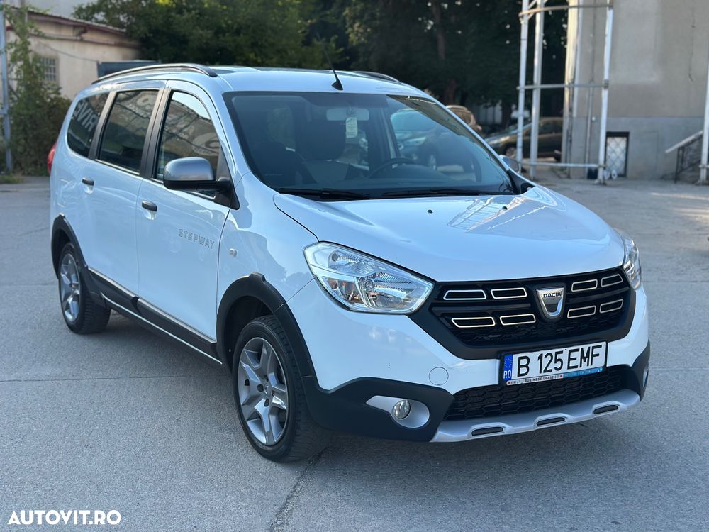 Dacia Lodgy 1.5 Blue dCi Stepway - 1