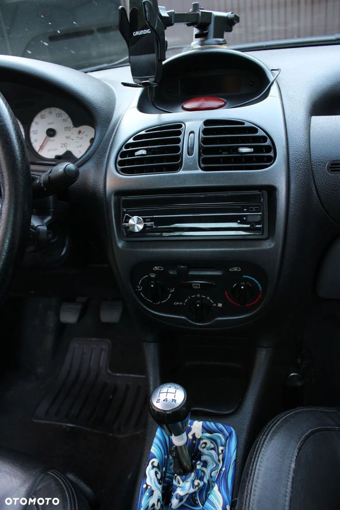 Peugeot 206 CC 1.6 - 15