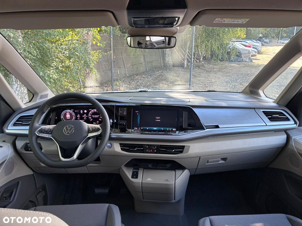 Volkswagen Multivan - 14