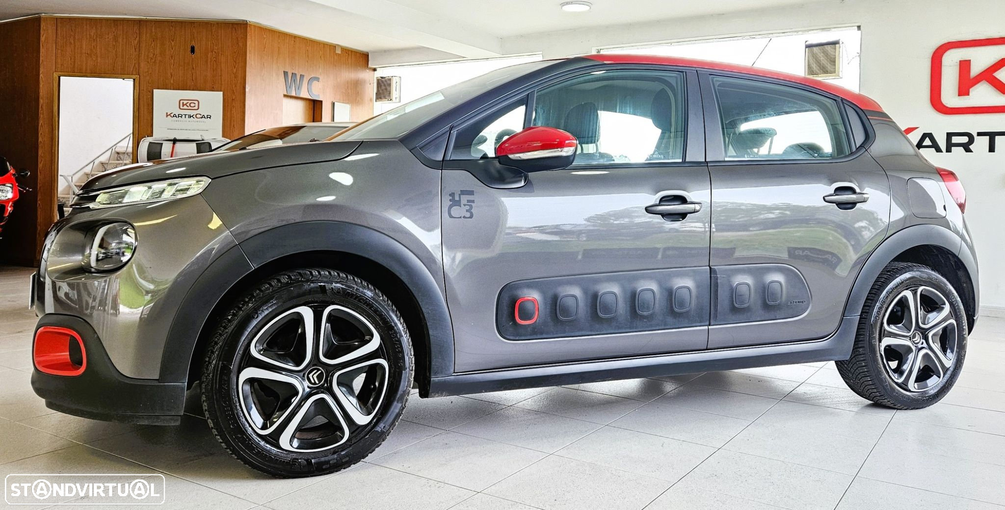 Citroën C3 1.2 PureTech Shine - 2