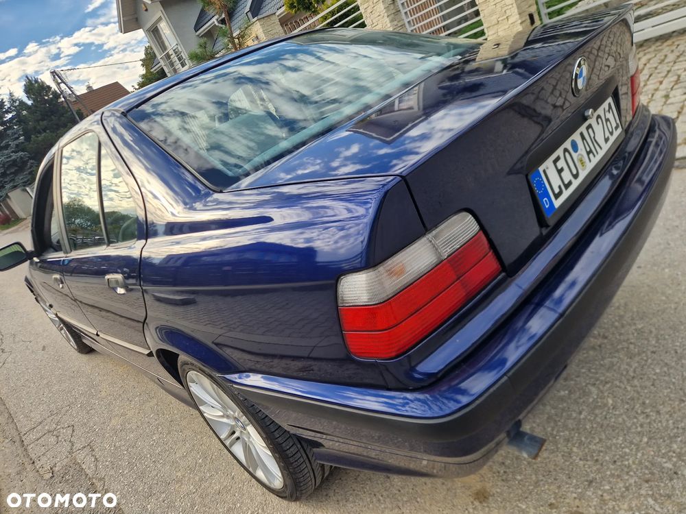 BMW Seria 3 318i - 7