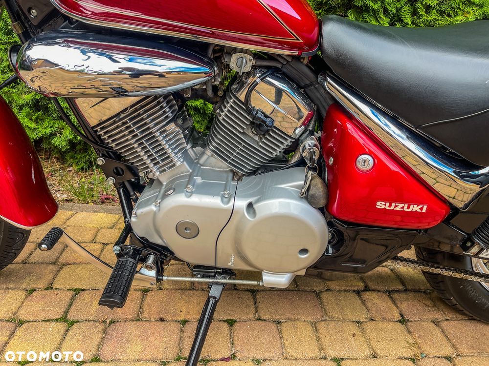 Suzuki Intruder - 18