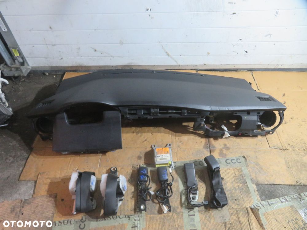 DESKA ROZDZIELCZA AIRBAG KONSOLA AURIS E18 II TOYOTA 2012-2015 - 1
