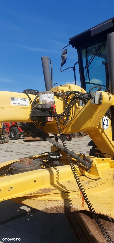 New Holland F156.7A - 11