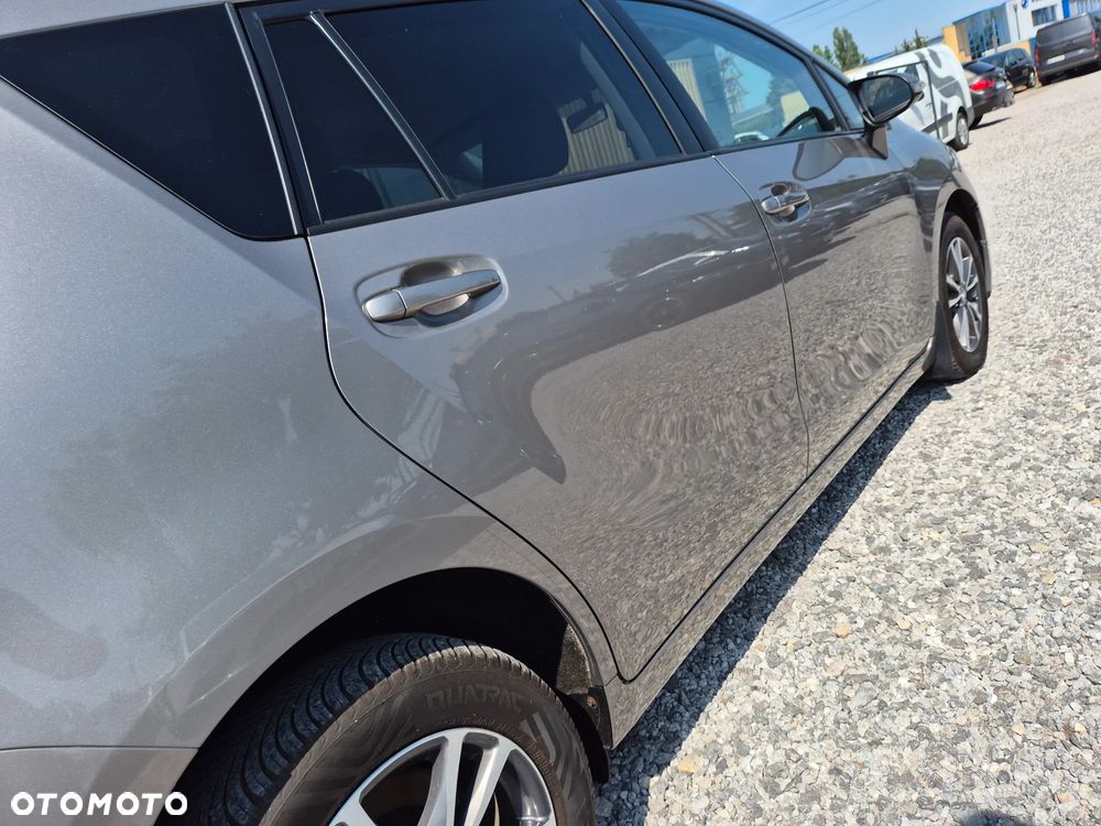 Toyota Verso 1.6 D-4D Prestige - 21