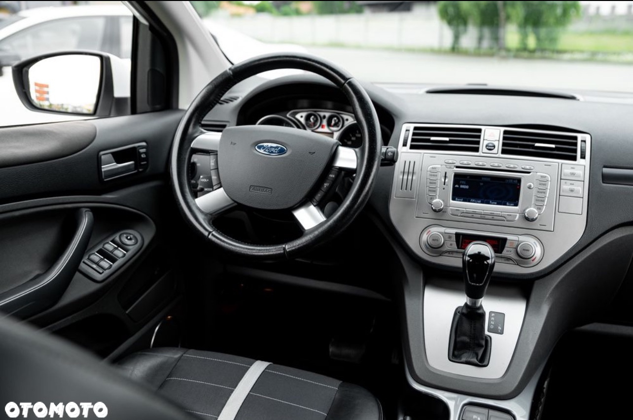 Ford Kuga 2.5 4x4 Titanium - 25