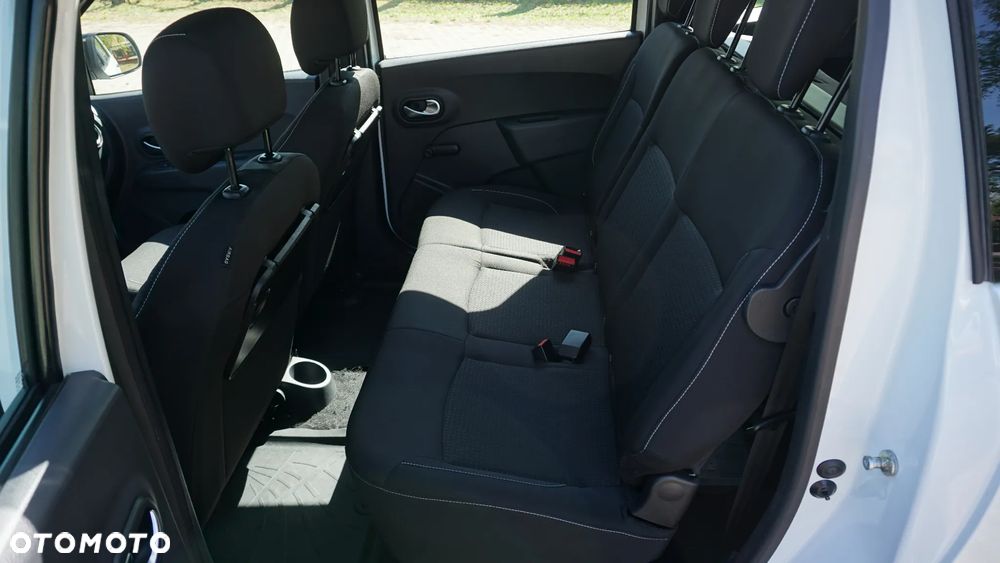 Dacia Lodgy 1.5 Blue dCi Laureate S&S EU6d - 14