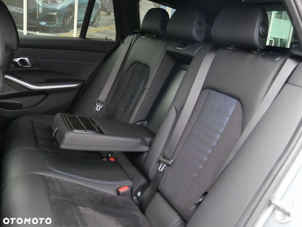 BMW Seria 3 330e xDrive M Sport sport - 24