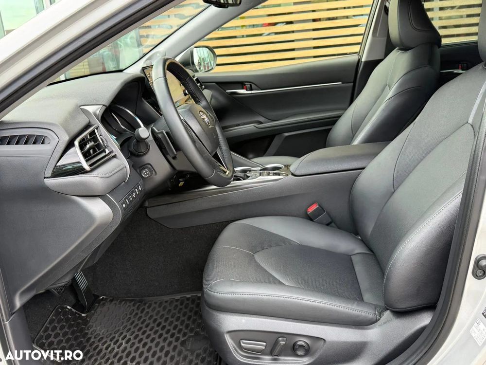 Toyota Camry 2.5 Exclusive - 16