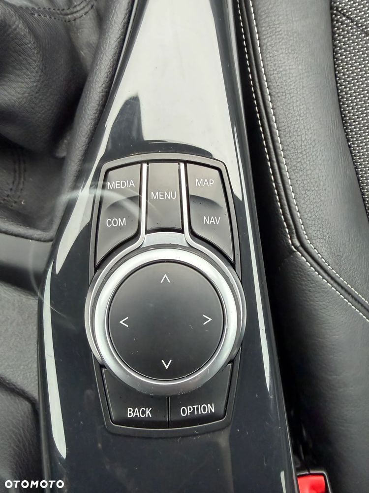 BMW Seria 1 118i - 15