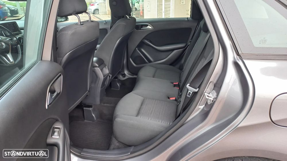 Mercedes-Benz B 180 CDI BlueEFFICIENCY 114g - 5