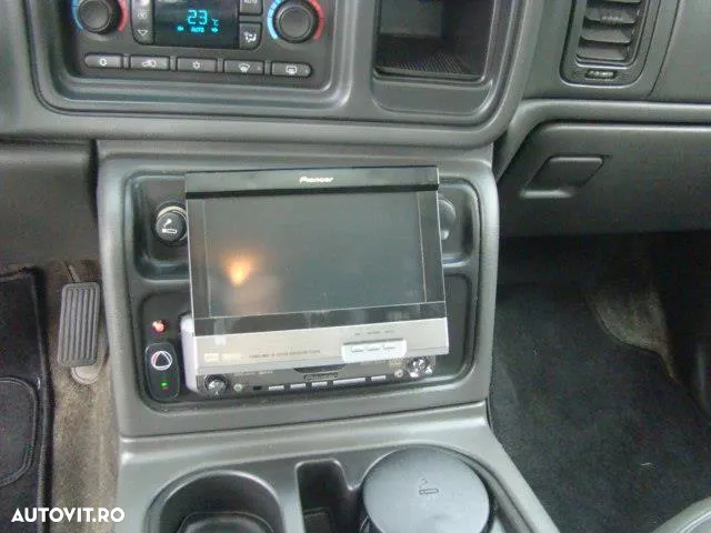 Chevrolet Avalanche - 15