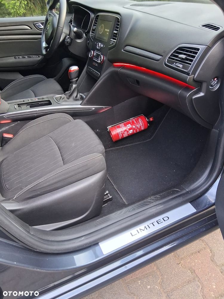 Renault Megane ENERGY TCe 115 Start & Stopp Paris Business - 20
