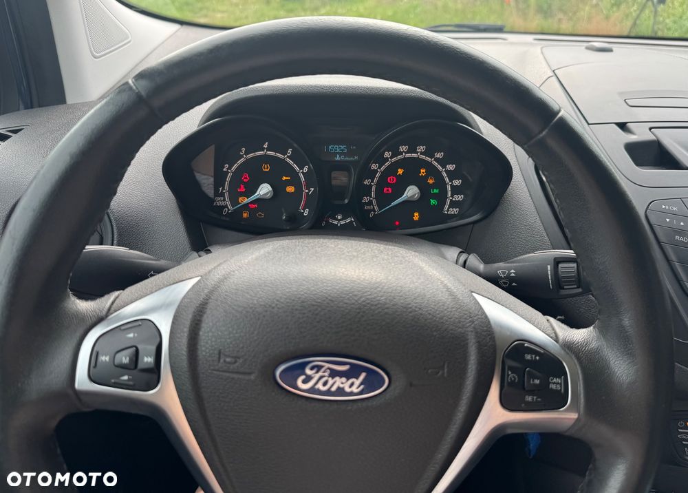 Ford Tourneo Courier - 12