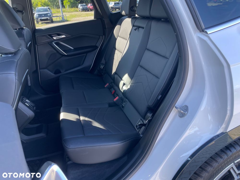BMW X1 xDrive23i mHEV xLine - 13
